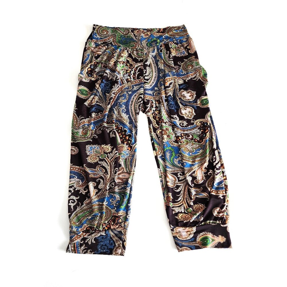 Paisley print capris